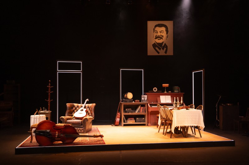 ▲ 뮤지컬 '미드나잇:액터뮤지션' 무대 사진.ⓒ모먼트메이커