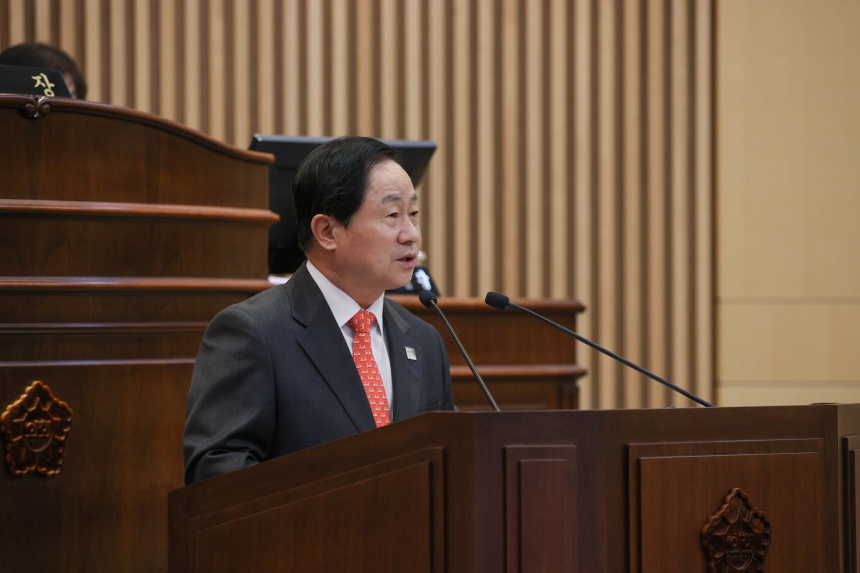 ▲ 주광덕 남양주시장이 12일 제318회 남양주시의회 임시회 제1차 본회의에 참석해 발언하고 있다 ⓒ남양주시 제공