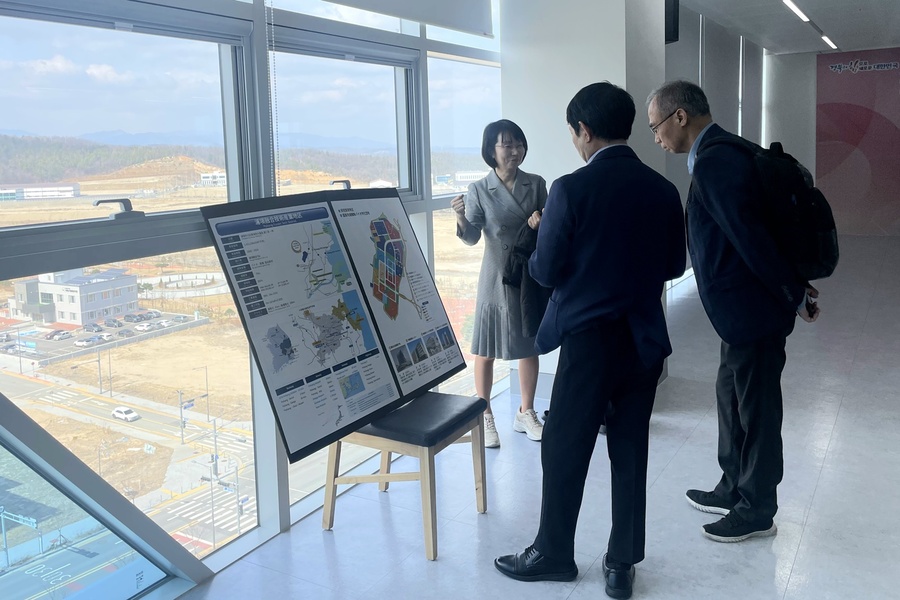 ▲ 대구경북경제자유구역청(청장 직무대행 강상기, 이하 DGFEZ)은 3월 12일 일본무역진흥기구(JETRO) 관계자를 초청해 DGFEZ 현장 투자유치 설명회 행사를 개최했다.ⓒDGFEZ