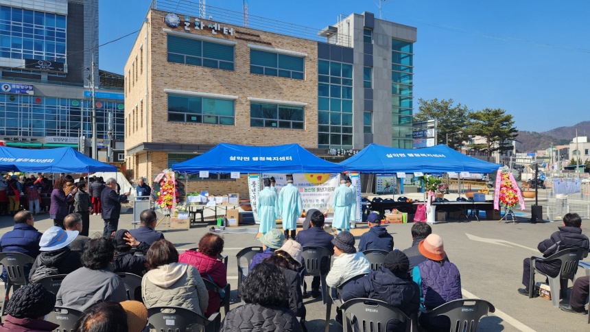 ▲ 가평군 설악면 농업인단체협의회는‘설악면 한마음 농산물 풍년기원제’를 개최해 한 해 농산물 풍년과 지역의 안녕을 기원했다 ⓒ가평군 제공