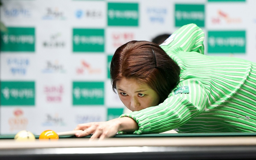 ▲ '당구 여제' 김가영이 차유람을 꺾고 왕중왕전 4강에 진출했다.ⓒPBA 제공