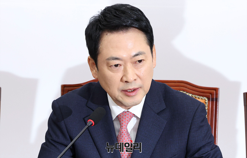 ▲ 장동혁 국민의힘 대표가 16일 서울 여의도 국회에서 열린 최고위원회의에서 모두발언을 하고 있다. ⓒ이종현 기자