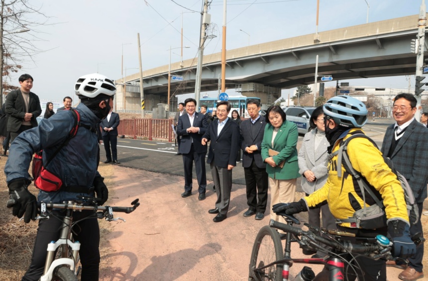 시화방조제 ‘경기 햇빛 자전거길 1호’ 준공