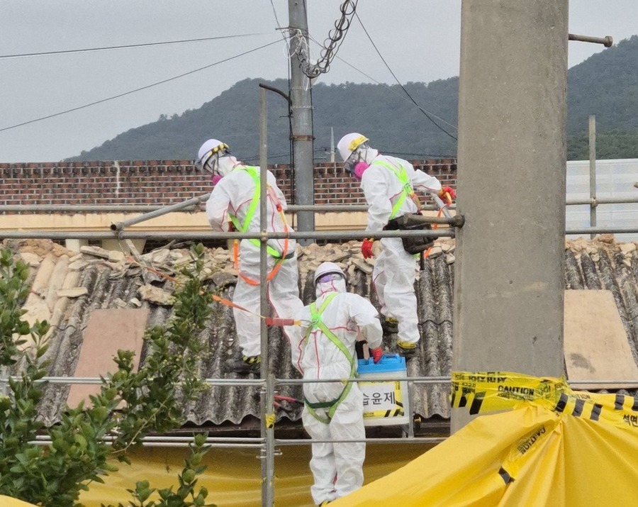 ▲ 슬레이트 철거 지원ⓒ광주광역시 제공