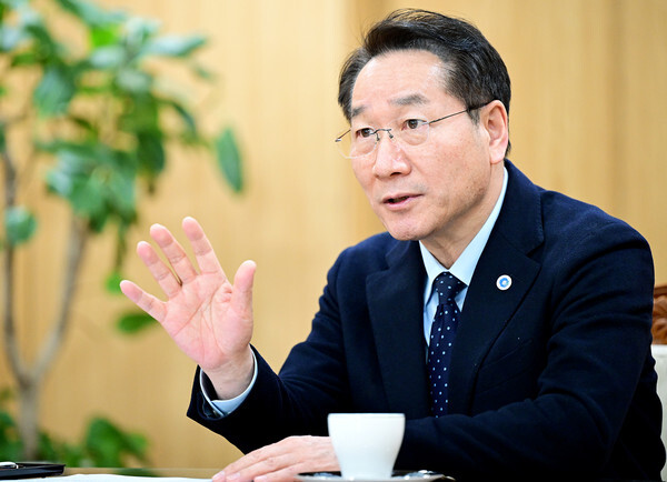 ▲ 유정복 인천시장이 2026년 인천시정 방향에 대해 설명하고 있다 ⓒ인천시 제공