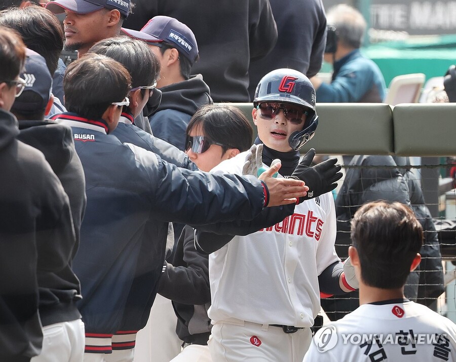 ▲ 롯데가 두산을 잡고 시범경기 무패 행진을 이어갔다.ⓒ연합뉴스 제공