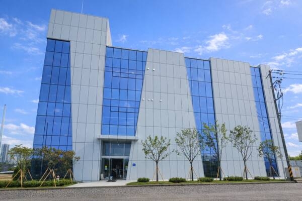 ▲ 커넥티드카 인증평가센터가 19일 인천 청라국제도시 로봇랜드에서 문을 열었다. ⓒ인천경제청 제공