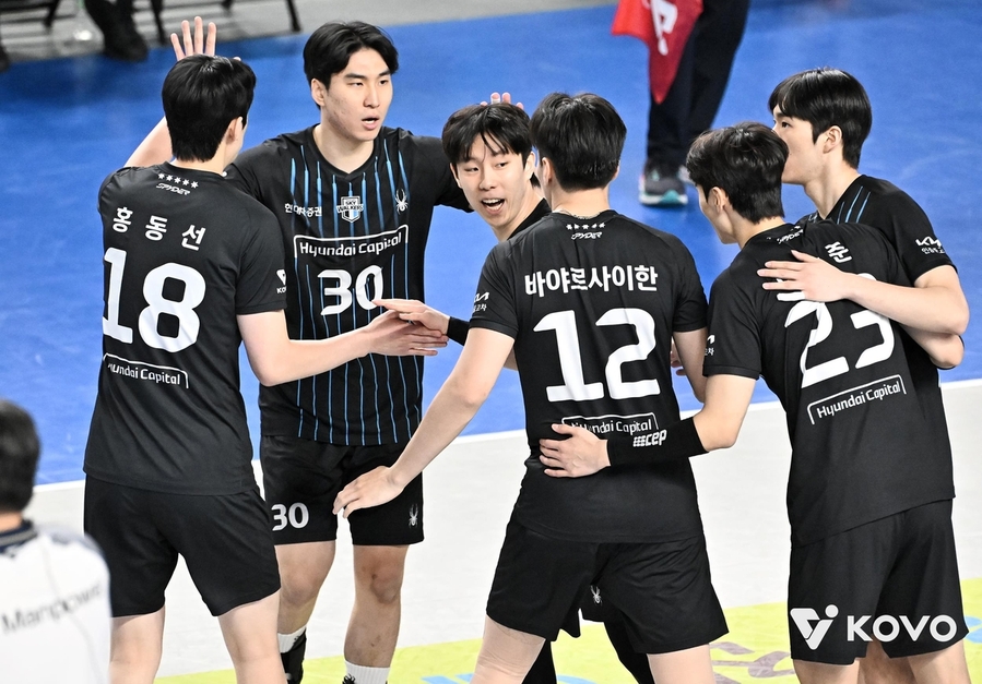 ▲ 현대캐피탈이 정규리그 마지막 경기서 대한항공을 3-1로 잡았다.ⓒKOVO 제공