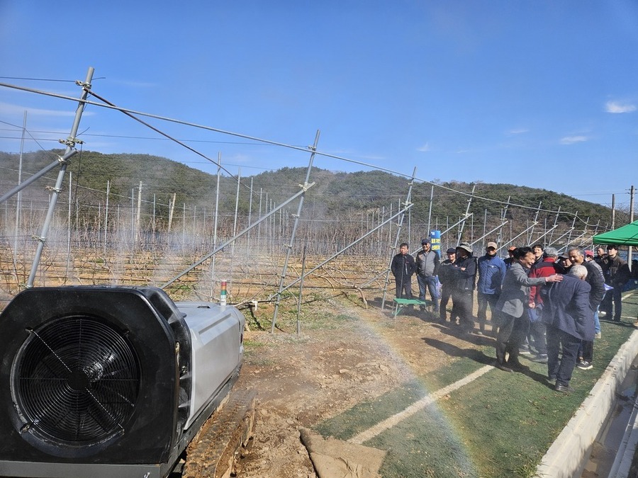▲ 로봇 방제기 작동ⓒ함평군 제공