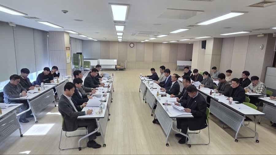 ▲ 화성시 관계자와 화성도시공사 관계자들이 소통상생협의회를 갖고 있다ⓒ화성시 제공