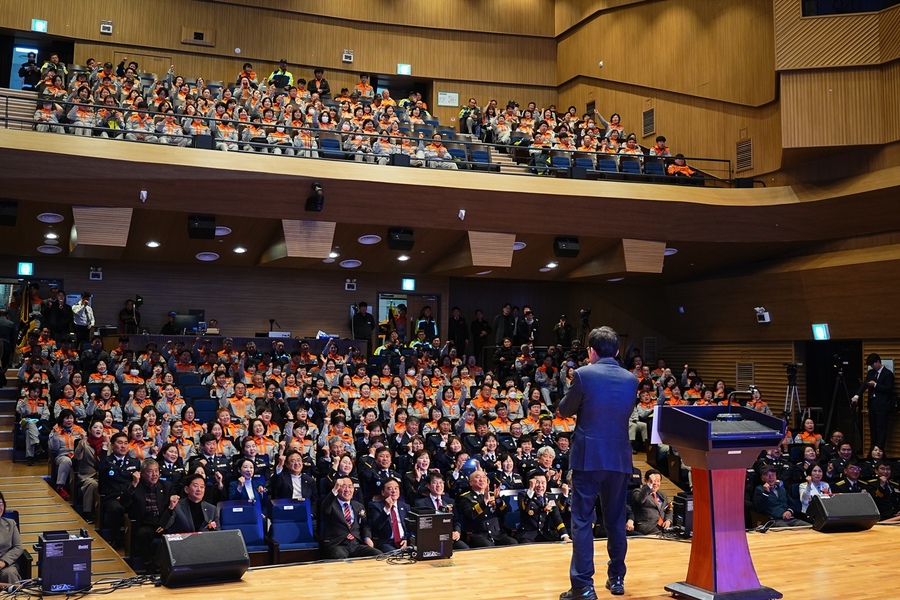 ▲ 추경호 국회의원(대구시장 출마예정자)이 제5주년 의용소방대의 날 기념식에 참석해 인사하고 있다.ⓒ추경호 의원측