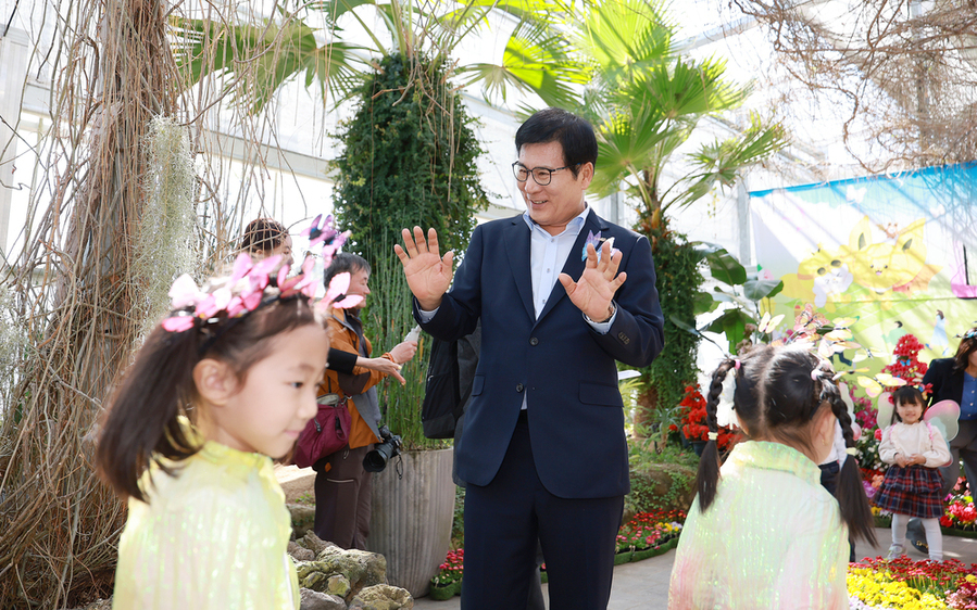 ▲ 나비대축제 성공 기원 나비날리기 행사ⓒ함평군 제공
