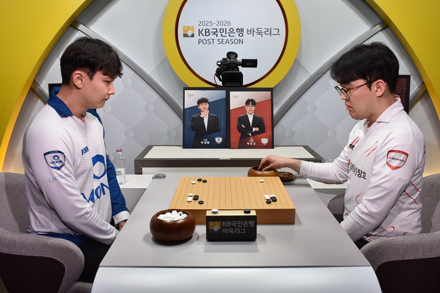 ▲ 영림프라임창호가 원익을 상대로 '대역전극'을 펼치며 플레이오프(PO) 1차전을 승리로 장식했다.ⓒ한국기원 제공