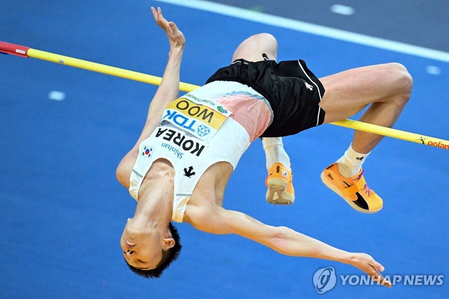 ▲ 우상혁이 2026 세계실내육상경기선수권대회 남자 높이뛰기 결선에서 2ｍ26을 넘어 공동 3위에 올랐다.ⓒ연합뉴스 제공