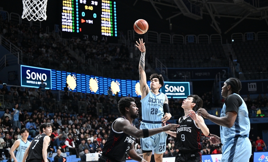 ▲ 소노가 현대모비스를 꺾고 구단 역대 최다인 9연승을 질주했다.ⓒKBL 제공