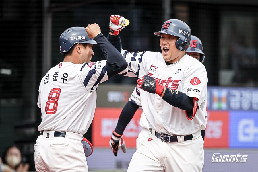 ▲ 롯데가 한화를 잡고 시범경기 1위를 질주했다.ⓒ롯데 자이언츠 제공