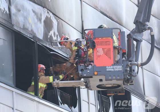 ▲ 지난 20일 대전 대덕구 문평동 안전공업 공장에서 발생한 화재는 실종자 14명이 모두 숨진 채 발견되며 대형 인명 참사로 확정됐다.ⓒ뉴스1