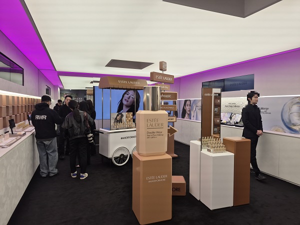 ▲ 1층 에스티로더존 ⓒ김보라 기자