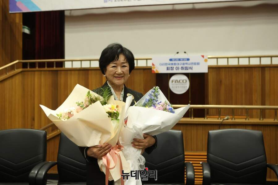 ▲ 강정선 제13대 대구예술문화단체총연합회 신임 회장이 공식 취임하며 ‘함께 만드는 예술 공동체’를 향한 첫발을 내디뎠다.ⓒ뉴데일리