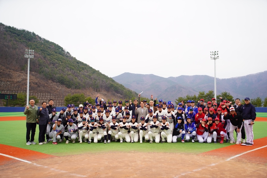 ▲ 청도군체육회는 지난 22일 운문면에 위치한 청도베이스볼파크에서 청도여자야구단 ‘창단식을 개최했다.ⓒ청도군