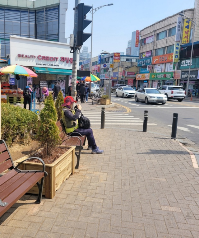 ▲ 불법 노점 행위가 정비된 통복시장 보행로ⓒ평택시 제공