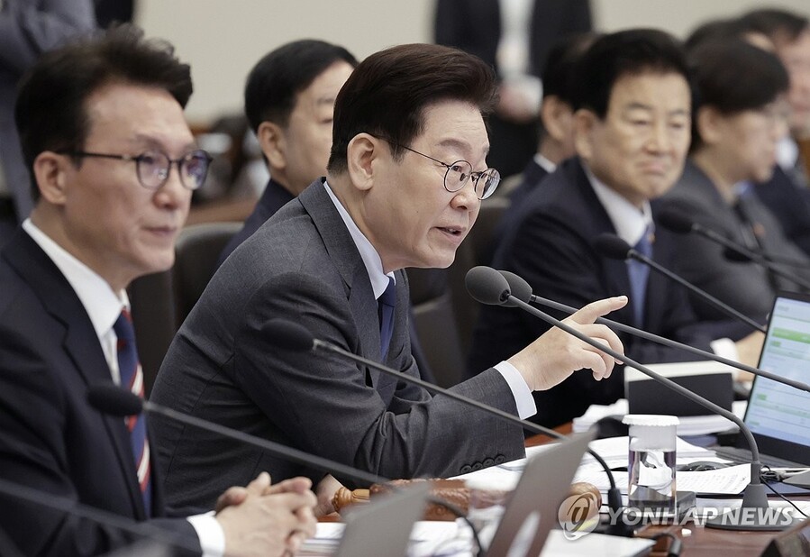 ▲ 이재명 대통령이 24일 청와대에서 열린 국무회의에서 발언하고 있다. ⓒ연합뉴스