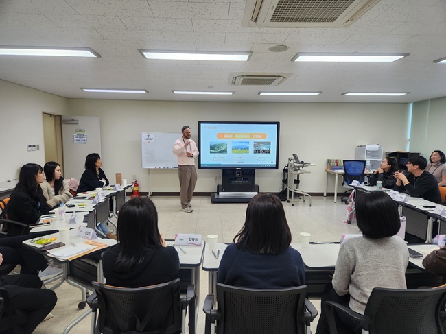 ▲ 강릉시가 올해 개최 예정인 대규모 국제행사의 성공적인 개최 준비를 위해 24일부터 27일까지 3박 4일간 제주 국립국제교육원 글로벌역량교육센터에서 직원 글로벌 역량강화 교육을 실시한다. ⓒ강릉시