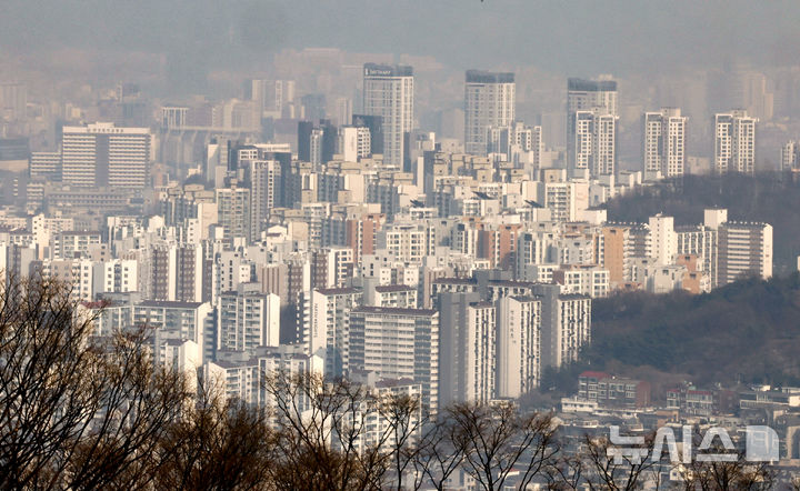 ▲ 서울 중구 남산에서 바라본 서울 시내 아파트 모습. ⓒ연합뉴스