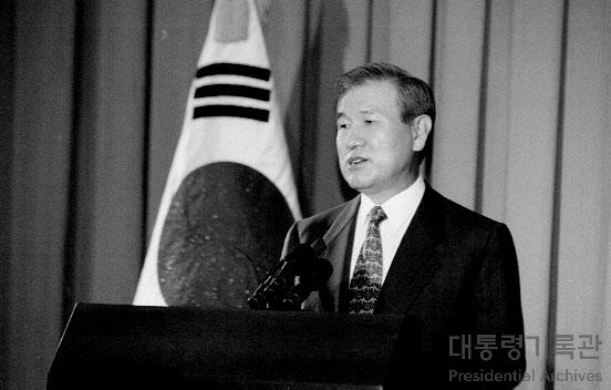 ▲ 노태우 대통령이 1992년 8월 24일 한중수교에 즈음한 담화문을 발표하는 모습. ⓒ대통령기록관
