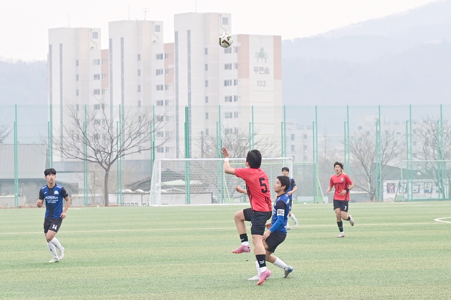 ▲ 청송군은 2026 전국 고등축구리그(경북·대구 권역)가 25일 진보생활체육공원에서 첫 경기를 시작으로 막을 올렸다.ⓒ청송군