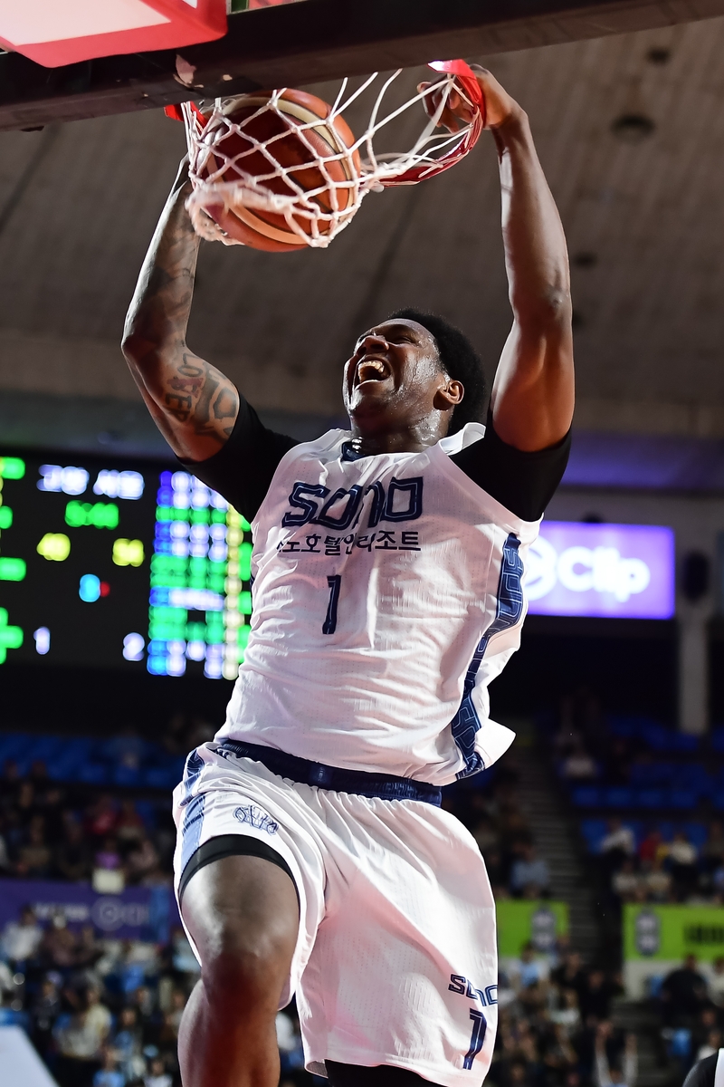 ▲ 소노가 SK를 꺾고 올 시즌 최다인 10연승을 달렸다.ⓒKBL 제공