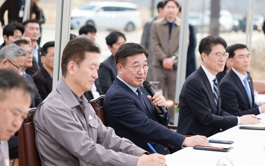 ▲ 윤호중행정안전부 장관 함평 빛그린국가산업단지 방문ⓒ함평군 제공