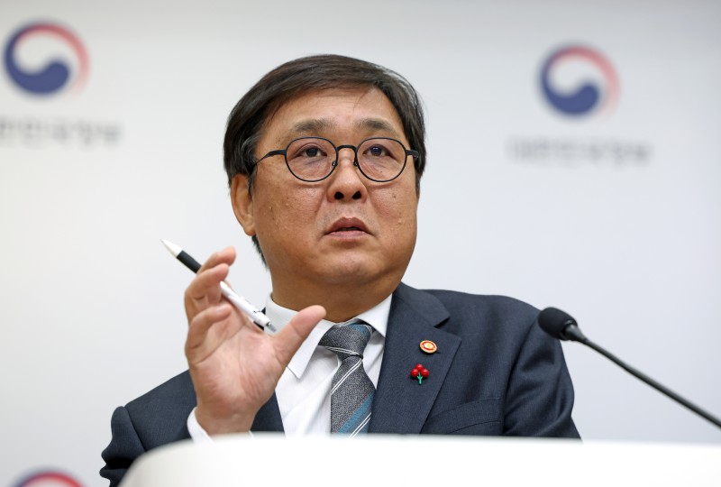 ▲ 최휘영 문화체육관광부 장관이 지난해 12월 16일 정부세종청사 중앙동 브리핑실에서 2026년도 문화체육관광부 업무보고 관련 브리핑을 하고 있다.ⓒ문체부