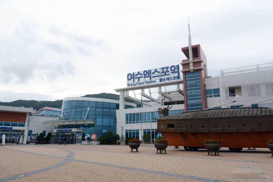 ▲ 여수시가 한국철도공사 전남본부, 2026 여수세계섬박람회 조직위원회와 “스마트관광 여수애(愛) 레일러” 업무협약을 체결했다.ⓒ여수시 제공