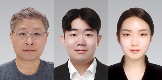 ▲ 연구진. 왼쪽부터 서강대 물리학과 장준익 교수, 신승한 석박사통합과정, 남서현 석사.ⓒ서강대