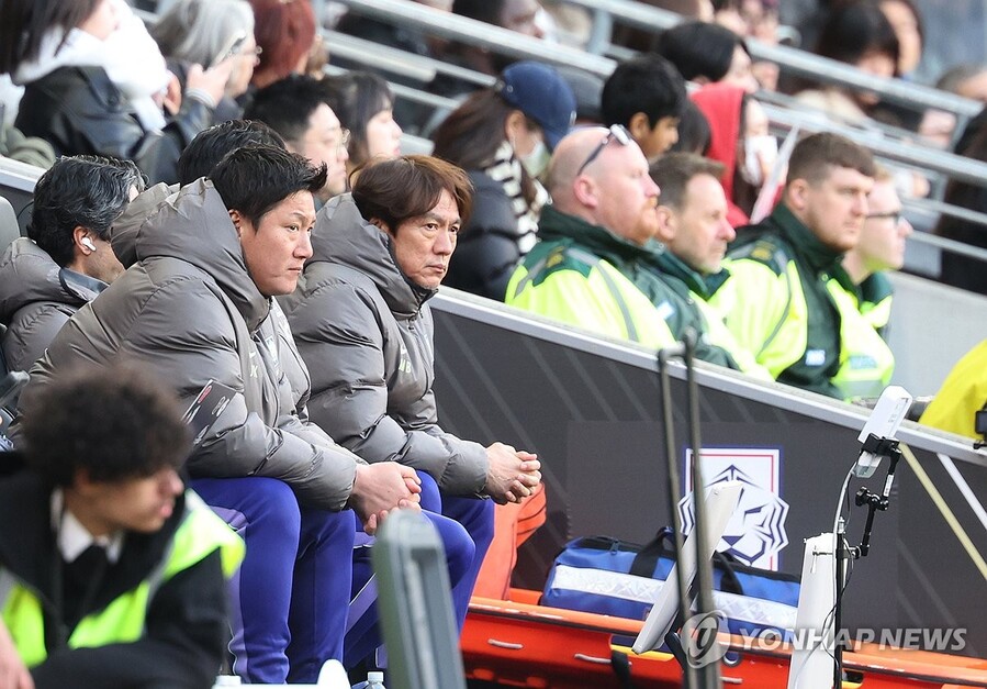 ▲ 홍명보 감독의 스리백은 코트디부아르에 4실점을 허용했다.ⓒ연합뉴스 제공