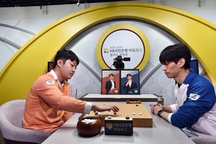 ▲ 울산 고려아연이 2차전 최종국서 원익에게 승리하며 승부를 원점으로 돌렸다.ⓒ한국기원 제공