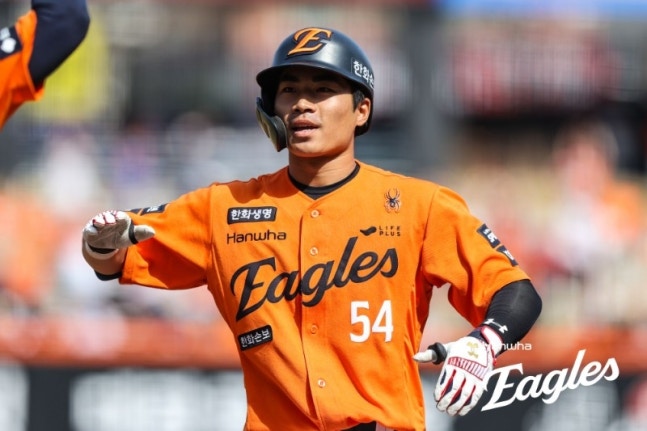▲ 한화가 슈퍼루키 오재원의 활약을 앞세워 개막 2연승을 내달렸다.ⓒ한화 이글스 제공