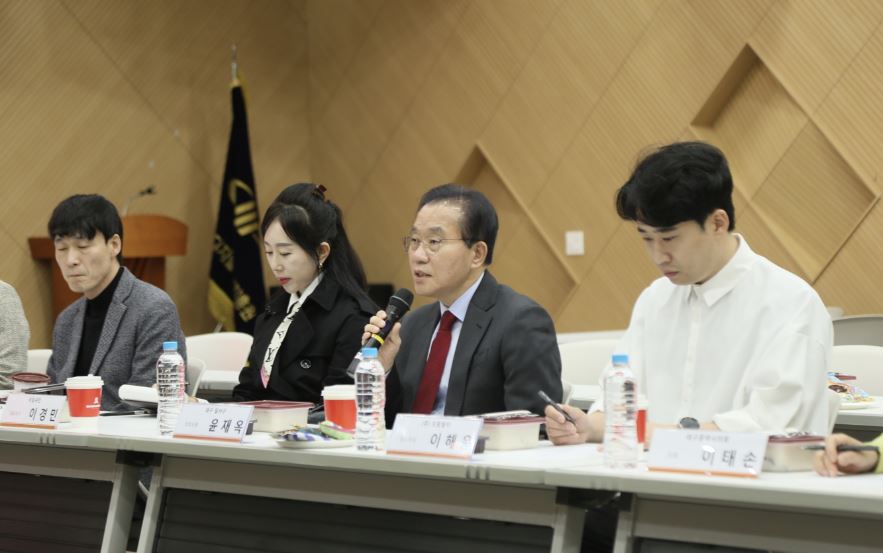 ▲ 윤재옥 의원은 지난 27일 수성구 알파시티 내 SW융합기술지원센터를 방문해 대경ICT산업협회와 조찬 간담회를 갖고 대구 디지털 산업의 발전 방향과 현장의 애로사항을 청취했다.ⓒ윤재옥 의원