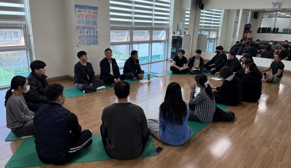 ▲ 광주광역시 서구시설관리공단(이사장 정용욱, 이하 공단)은 임직원 간 신뢰를 바탕으로 한 상생경영 강화를 위해 ‘2026년 제1차 현장경청의 날’을 운영ⓒ광주광역시 서구시설관리공단 제공