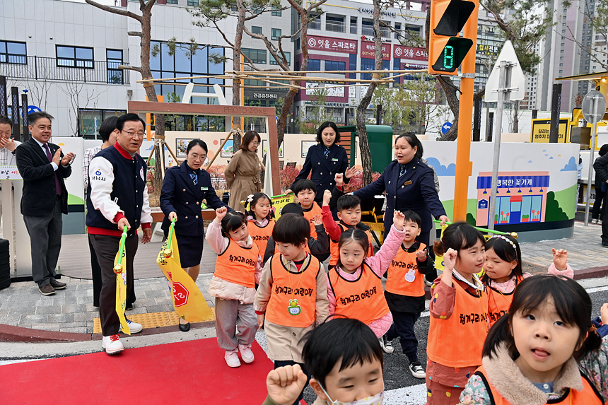 ▲ 하남시는 30일 풍산동 537번지 미사숲공원에서‘하남 어린이 교통공원’개원식을 열었다 ⓒ하남시 제공