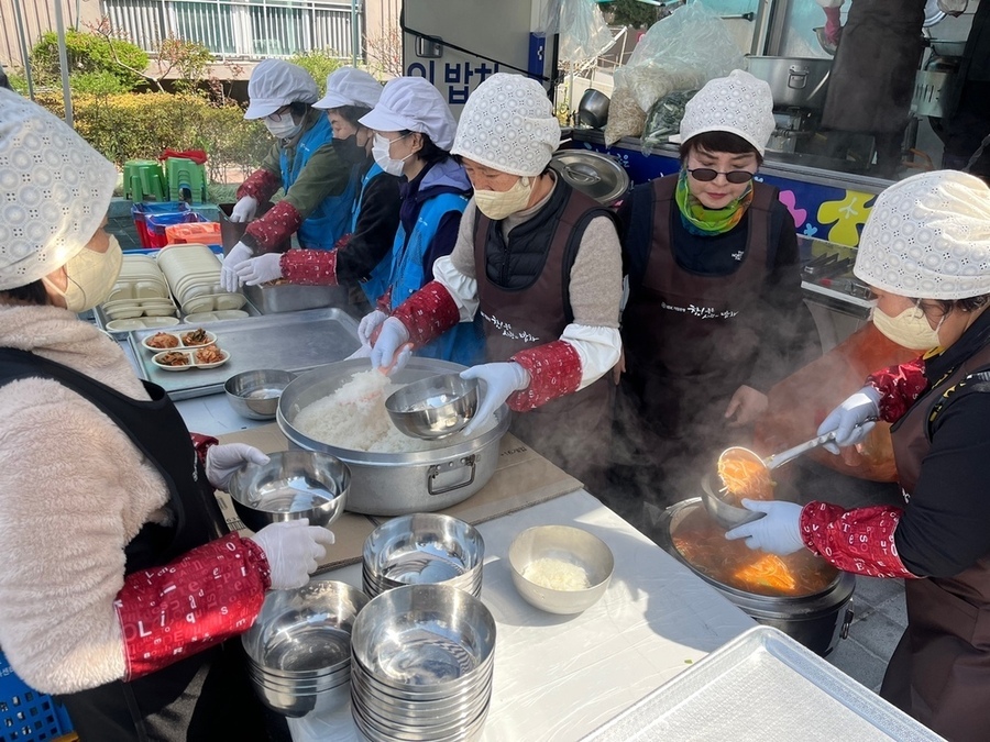 ▲ 2025년 사랑의 밥차 운영ⓒ광주광역시 북구청 제공