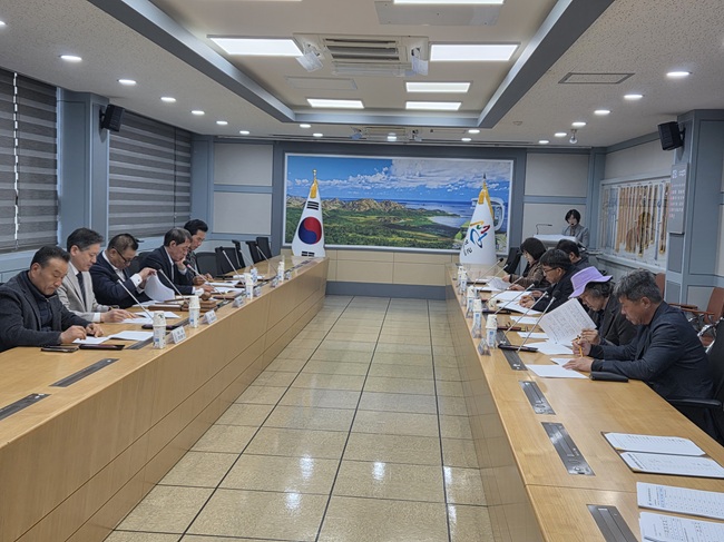 ▲ 고성향토장학회가 31일 이사회를 개최하고 2026년도 고성향토장학생 선발을 확정했다. ⓒ고성군