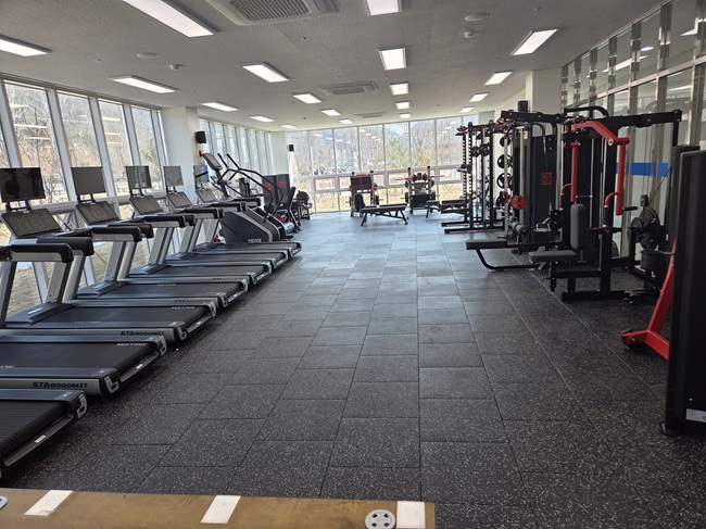 ▲ 서화 평화체육관 헬스장 모습. ⓒ인제군