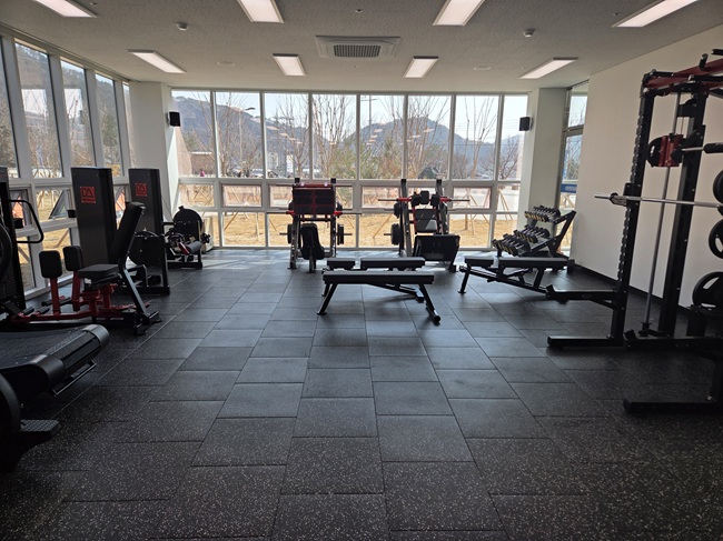 ▲ 서화 평화체육관 헬스장 모습. ⓒ인제군