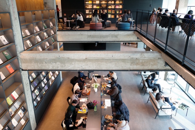 ▲ 책과 사색이 머무는 공간, 수원 지관서가. ⓒ경기관광공사 제공