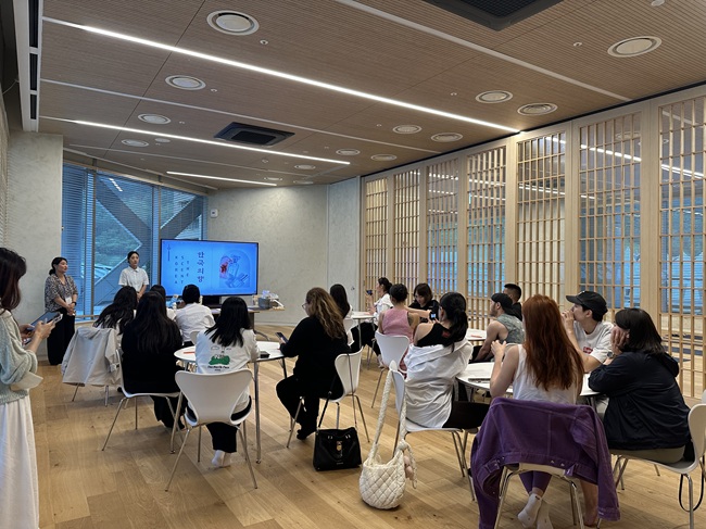 ▲ 와국인 웰니스 프로그램 운영 모습. ⓒ강원랜드