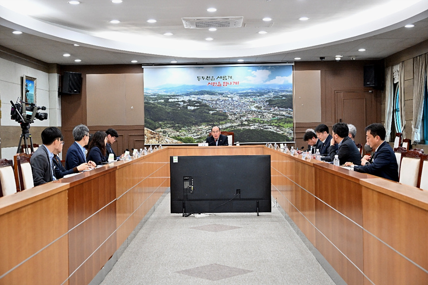 ▲ 동두천시는‘평화로 가로환경 정비사업’실시설계 용역 착수보고회를 개최했다 ⓒ동두천시 제공