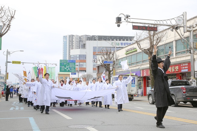 ▲ 횡성군이 1일 횡성보훈공원과 만세공원 일원에서 '제107주년 4·1 횡성군민만세운동 기념행사'를 개최했다. ⓒ횡성군