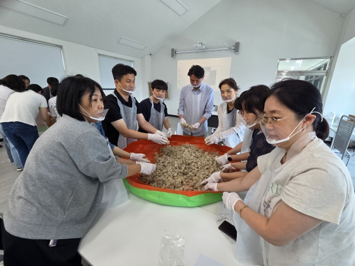 ▲ 전의면 마을관리사회적협동조합 청국장 제조 모습.ⓒ세종시